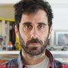 Esteban Menis as Analista