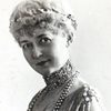 Helen Lowell as Actress - Dawn Glory's 'Mother'