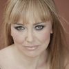 Marina Loi as Carole