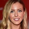 Hallie Meyers-Shyer as Lindsay