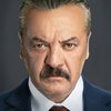 Mesut Akusta as Resepsiyonist