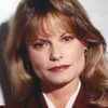 Kay Lenz as Leah Bergson