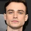 Thomas Doherty as Walter De Ville