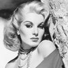 Belinda Lee as Elizabeth Travers
