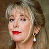 Teri Garr as Helen Swanson