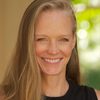 Suzy Amis as Chloe McBain