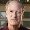 Craig T. Nelson as Steve Freeling