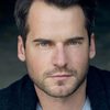 David de Lautour as Noah