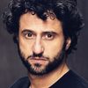 Serkan Kaya as Zeitungsbote