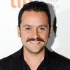 Francisco Barreiro as Tomas