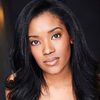 Kourtney Bell as Chatting Girl