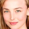 Colombe Jacobsen-Derstine as Becky