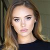 Calli Taylor as Alys