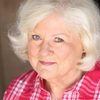 Terrie Snell as Aunt Leslie McCallister