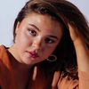 Rachel O'Connell as Alex