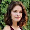 Olivia Grace Applegate as Sharon
