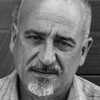 Luciano Miele as Dipendente