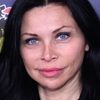 Sofia Shinas as Shelly Webster