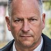 Frank Röth as Hermann 2 (voice)
