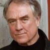 Denis Arndt as Lieutenant Walker