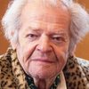 Aron Tager as Old Man