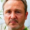 Lars Ranthe as Laust Hatling