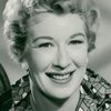 Barbara Kelly as Lesley - American Magazine Editor