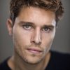 Ronen Rubinstein as Mike