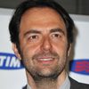 Neri Marcorè as Walter