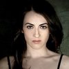 Angela Boj as Sara
