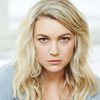 Saskia Hampele as Laura Price