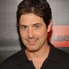 Zach Galligan as Billy Peltzer