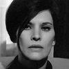 Yelena Samarina as Mujer de John