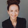 Ingrid Veninger as Paula