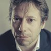 Mathieu Amalric as François Grimbert à 37 ans