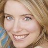 Victoria Profeta as Carolyn