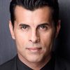 Ricardo Molina as Male Mortgage Customer