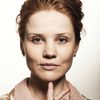 Zina Zinchenko as Sarah