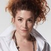 Alicia Kapudag as Valery
