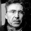 Pierre Carles as Le médecine