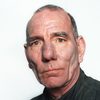 Pete Postlethwaite as Ken Jackson