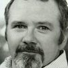 Tom Riis Farrell as Barry Davis