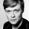 Simon Ward as Arthur