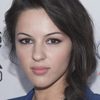 Annet Mahendru as Isabelle