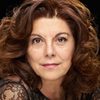Laura Cepeda as Edith