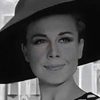 Despoina Nikolaidou as Roula