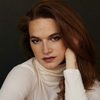 Elise Finnerty as Gina