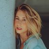 Jessie Barr as Lauren