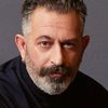 Cem Yılmaz as Arif / Komutan Logar / Erşan Kuneri / Komutan Kubar
