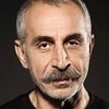 Rıza Akın as Selahattin Aladağ